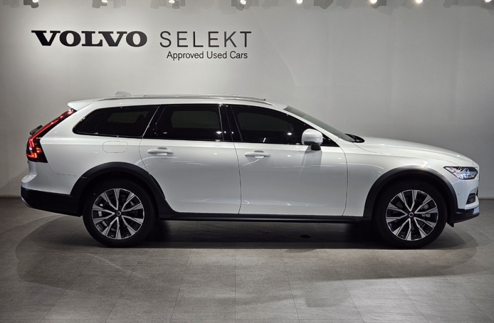 Volvo V90 Cross Country