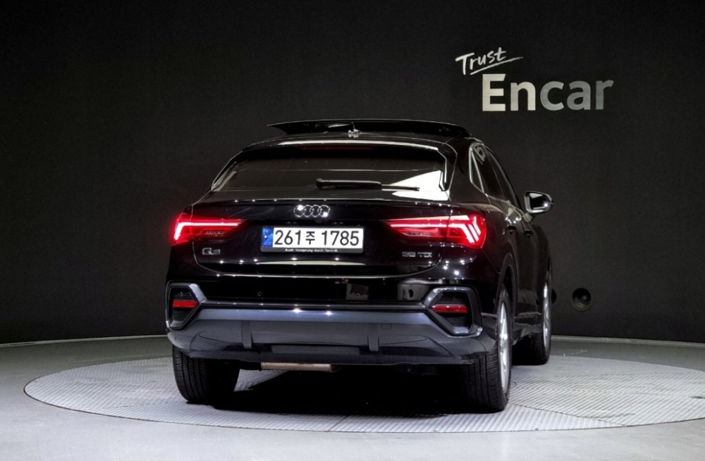 Audi Q3 (F3)