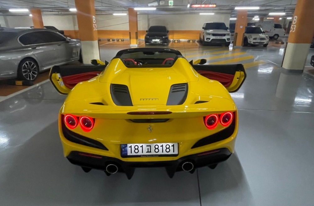 Ferrari F8 Spider