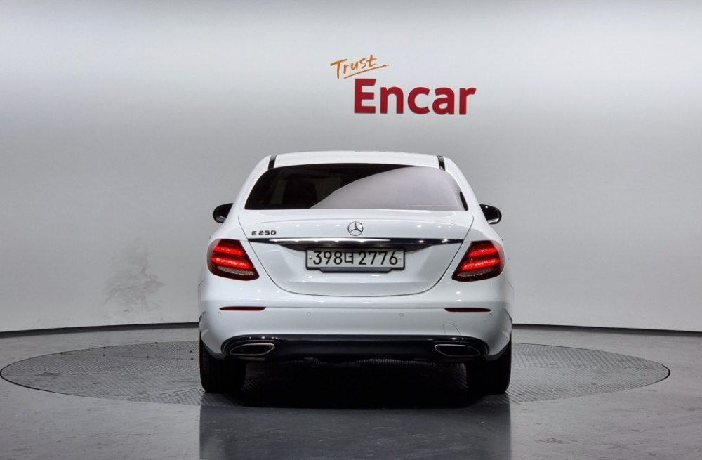 Mercedes-Benz E-Class W213