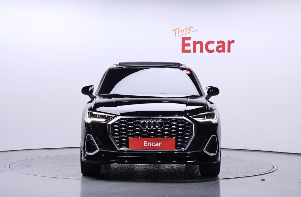 Audi Q3 (F3)