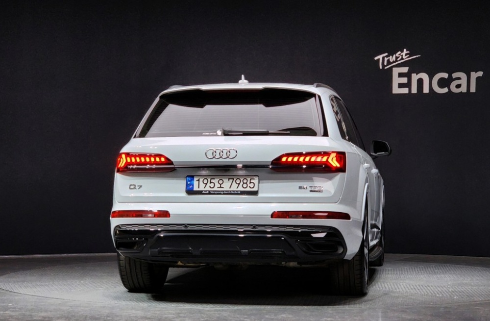 Audi Q7 (4M)