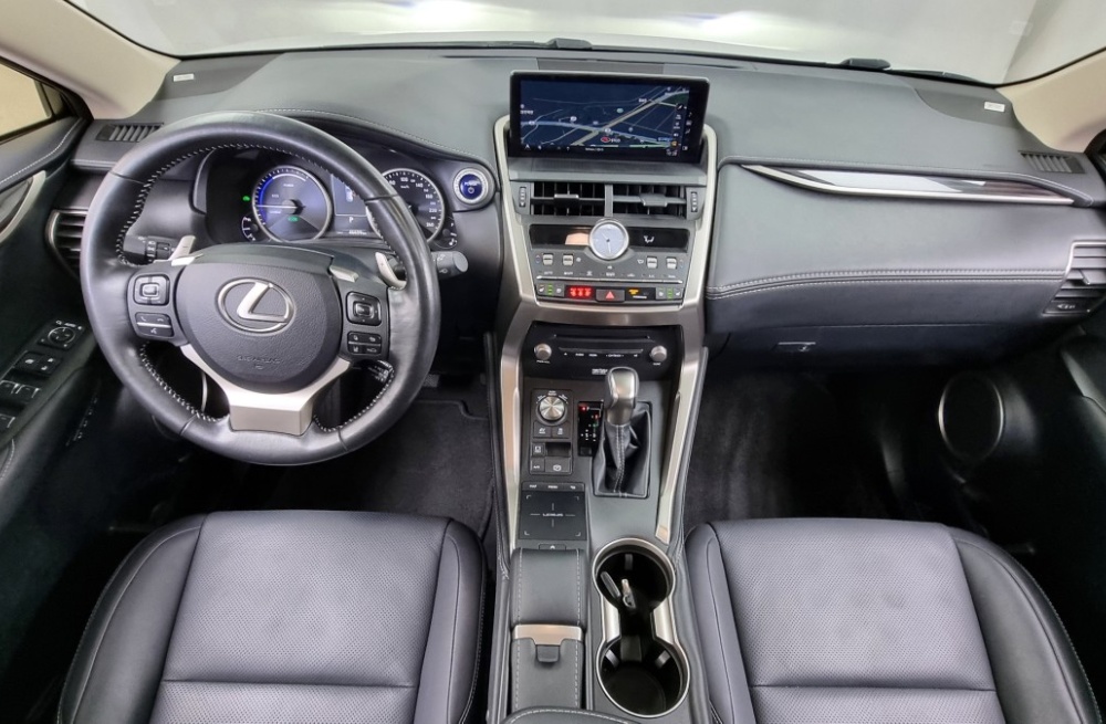 Lexus NX300h