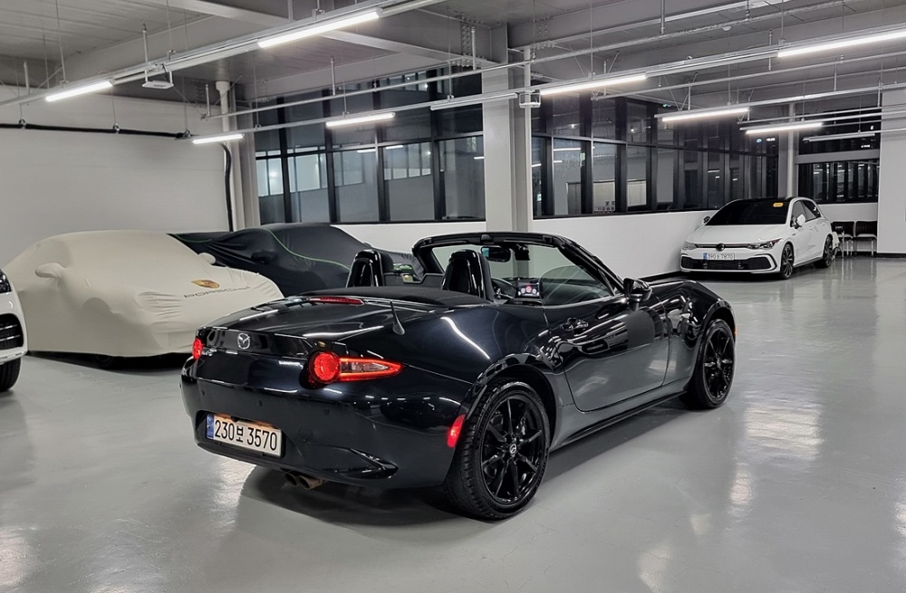 Mazda MX-5 MIATA