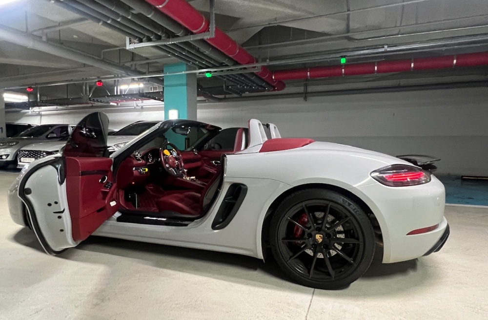 Porsche 718 boxster