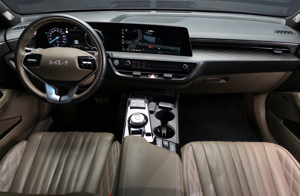 Kia K8 Hybrid