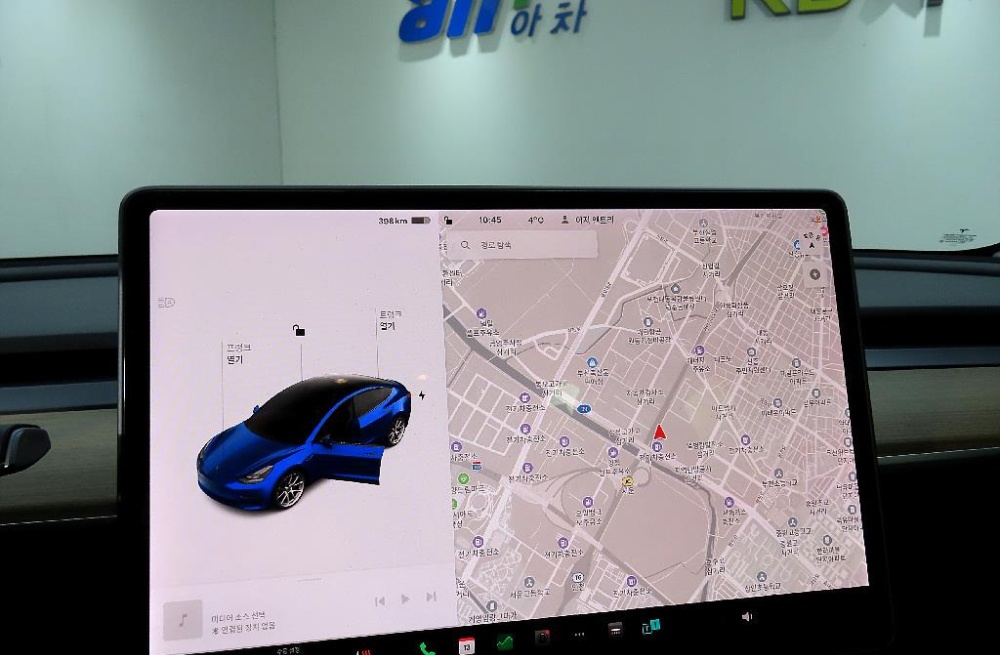 Tesla model 3