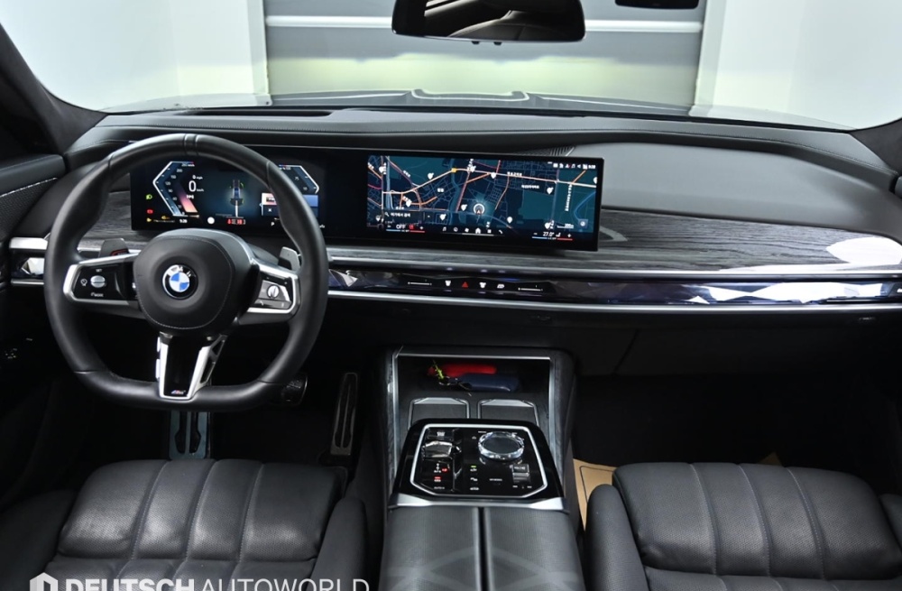 BMW 7 Series (G70)