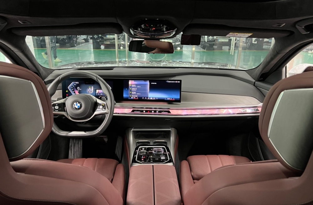 BMW 7 Series (G70)