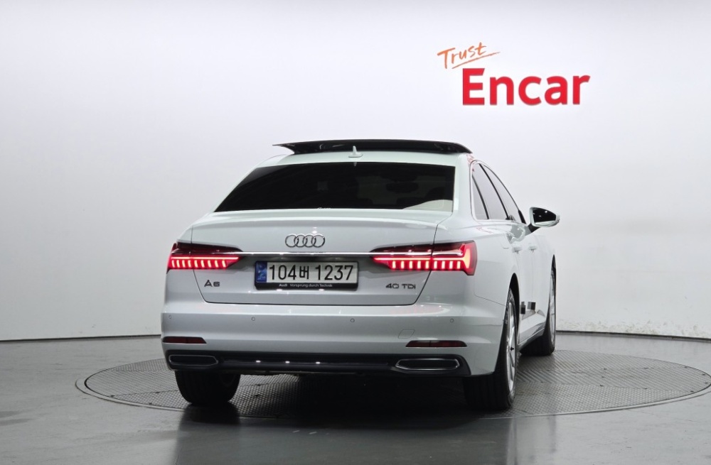Audi A6 (C8)