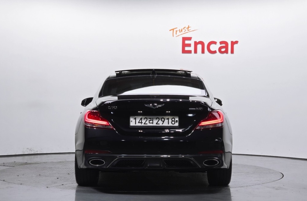 Genesis G70