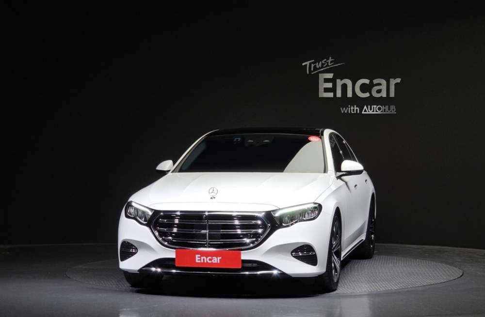 Mercedes-Benz E-Class W214
