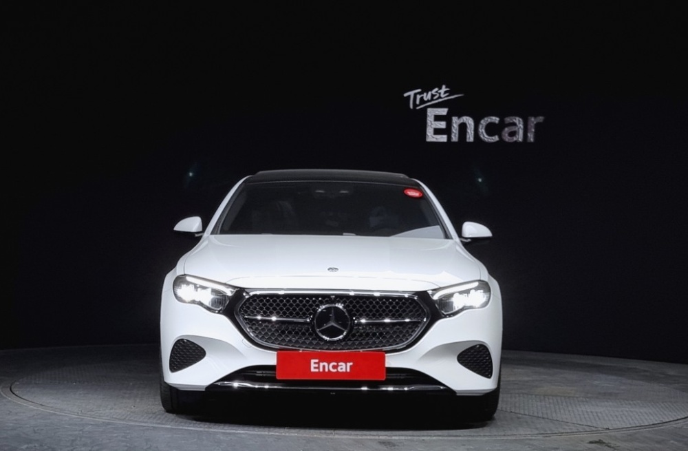 Mercedes-Benz E-Class W214