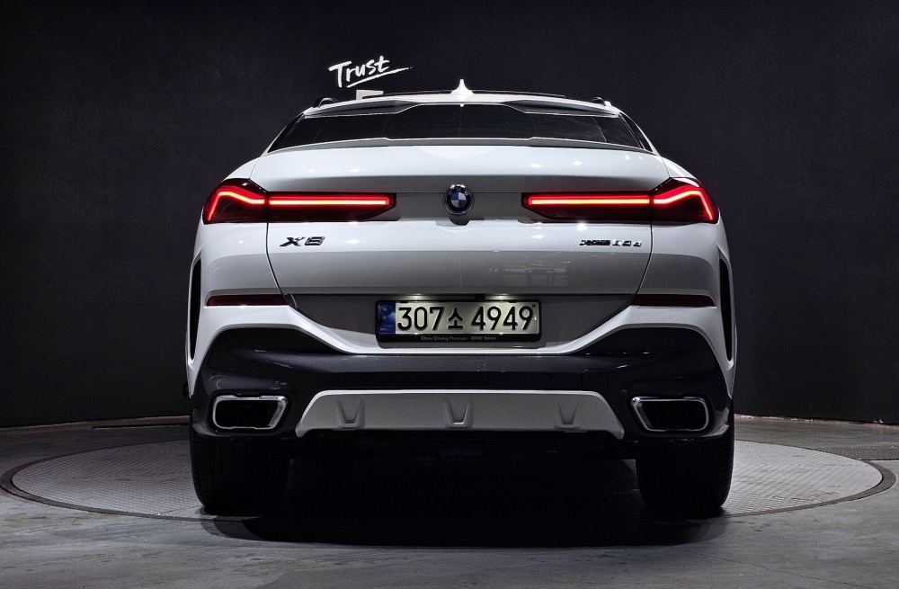 BMW X6 (G06)