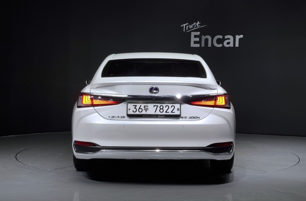 Lexus ES300h 7th generation