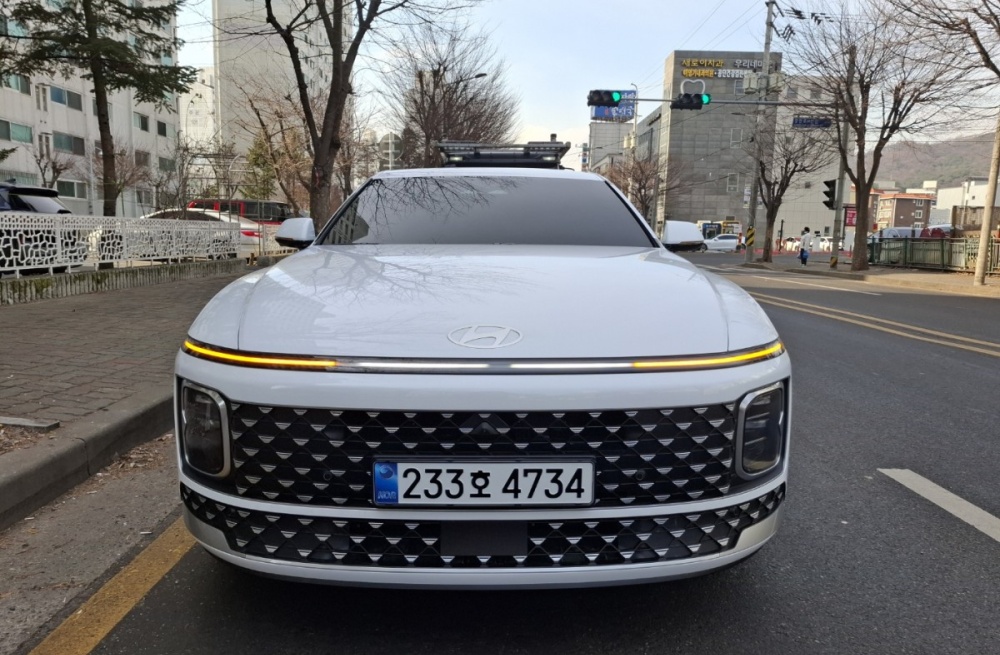 Hyundai Grandeur Hybrid (GN7)