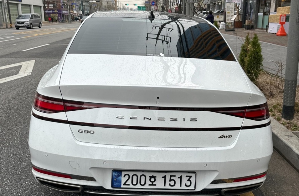 Genesis G90 (RS4)