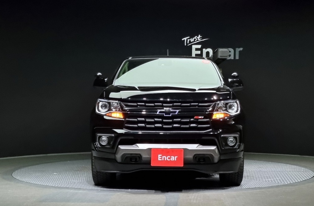 Chevrolet (GM Daewoo) real new colorado