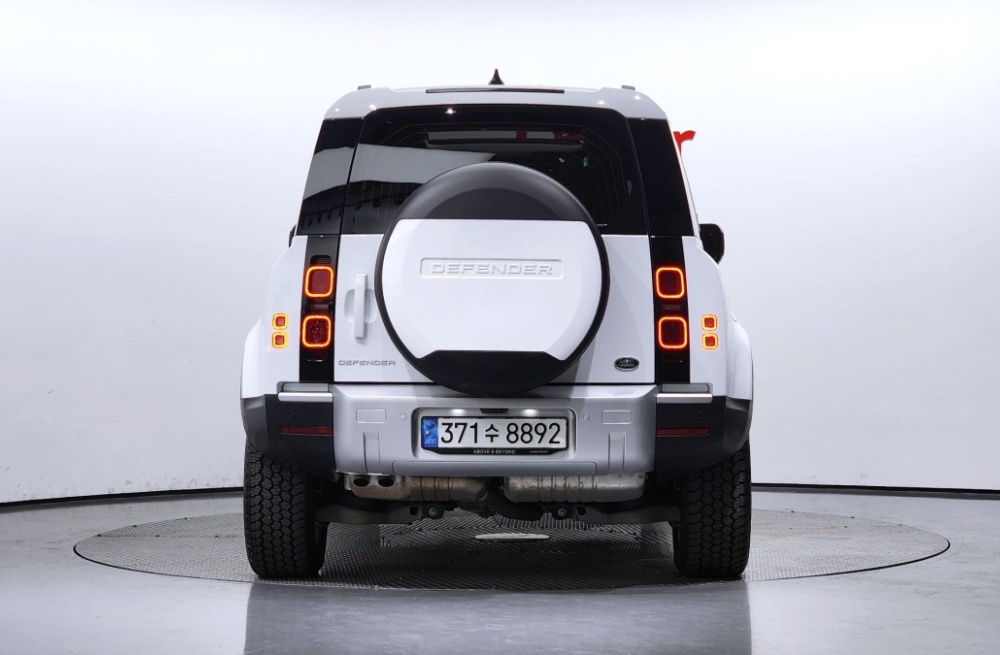 Land rover Defender (L663)
