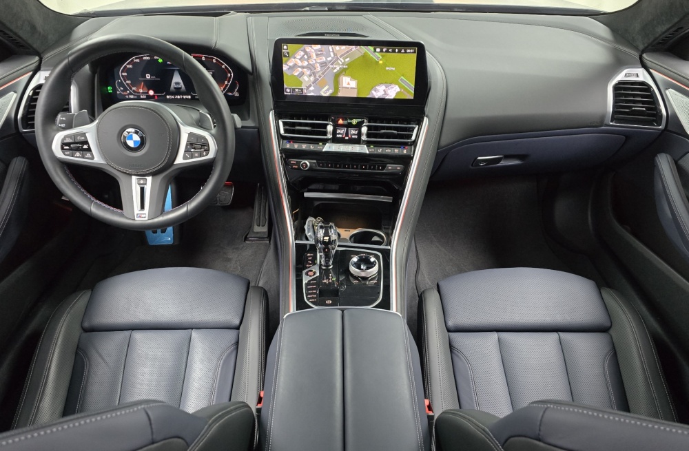 BMW 8 Series (G15)