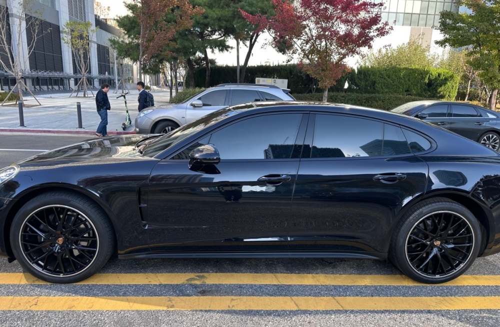 Porsche Panamera (971)