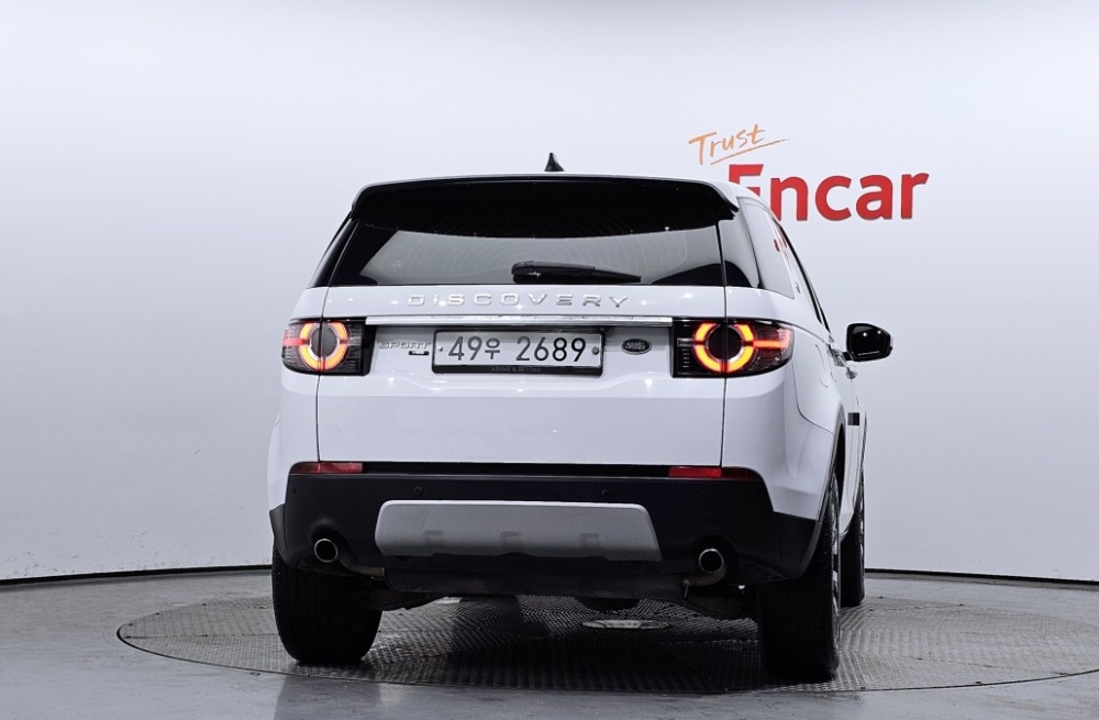 Land rover discovery sport