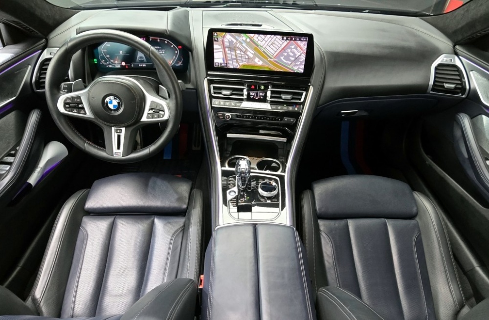 BMW 8 Series (G15)
