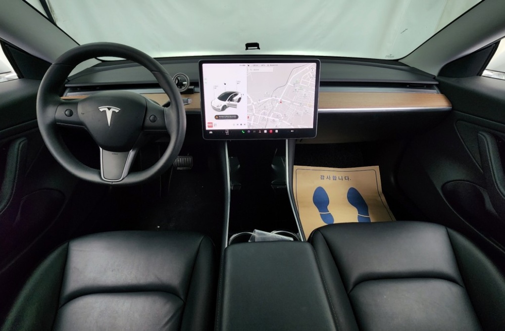 Tesla model 3