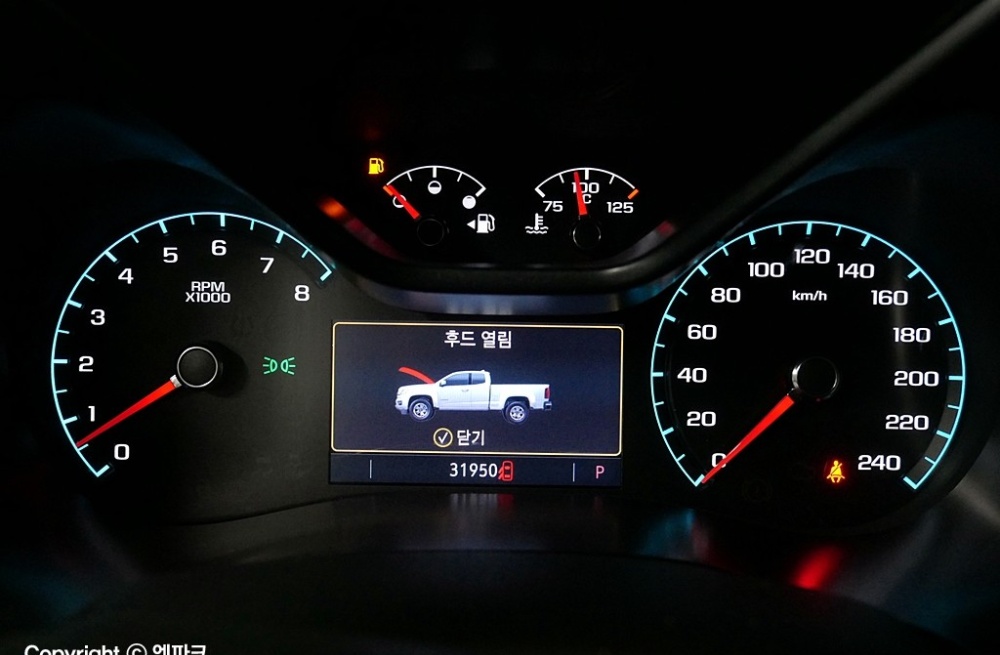 Chevrolet (GM Daewoo) real new colorado