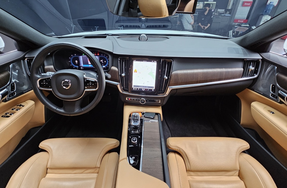 Volvo S90