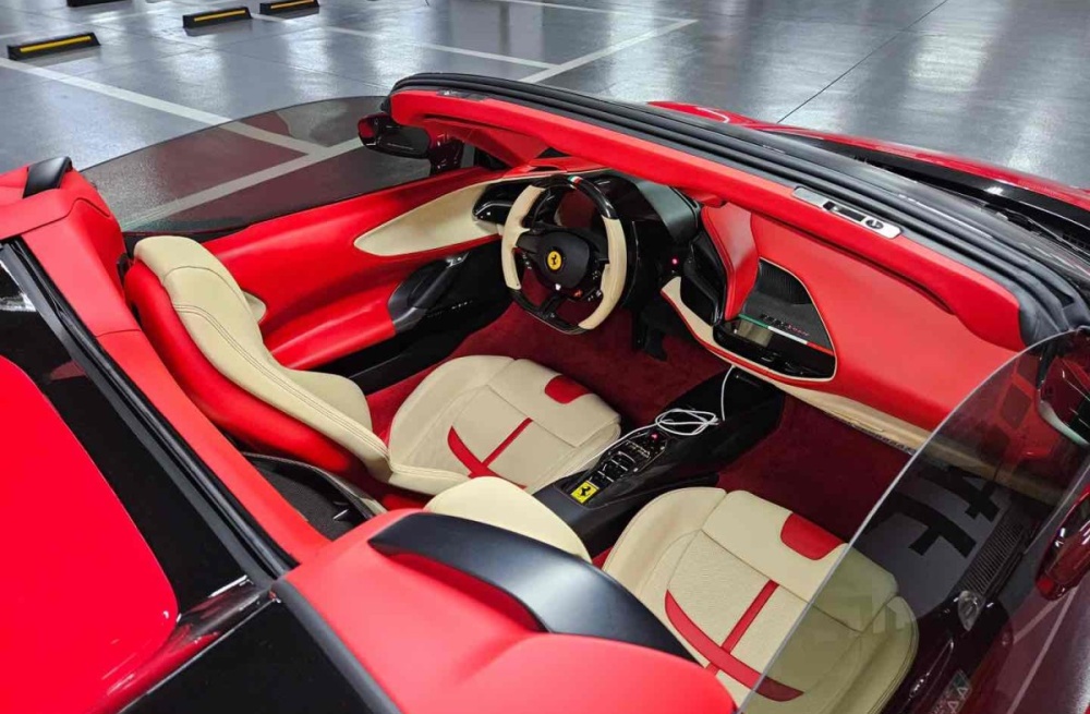 Ferrari SF90 Spider