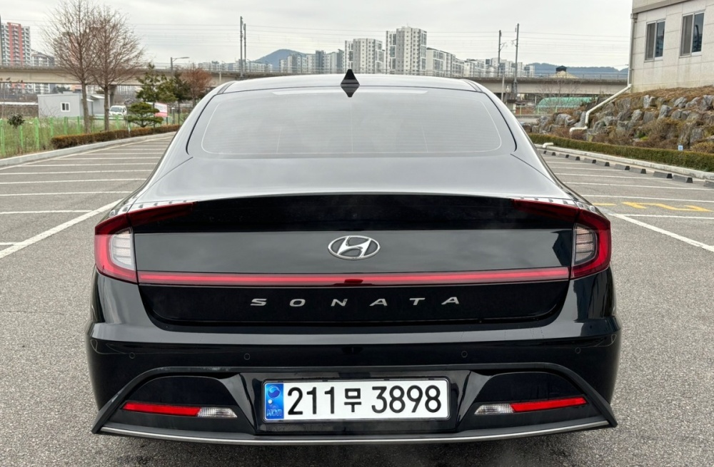 Hyundai Sonata Hybrid (DN8)