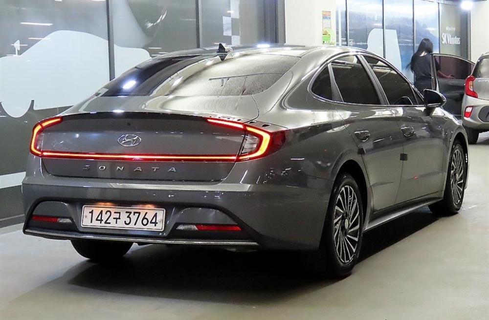 Hyundai Sonata Hybrid (DN8)