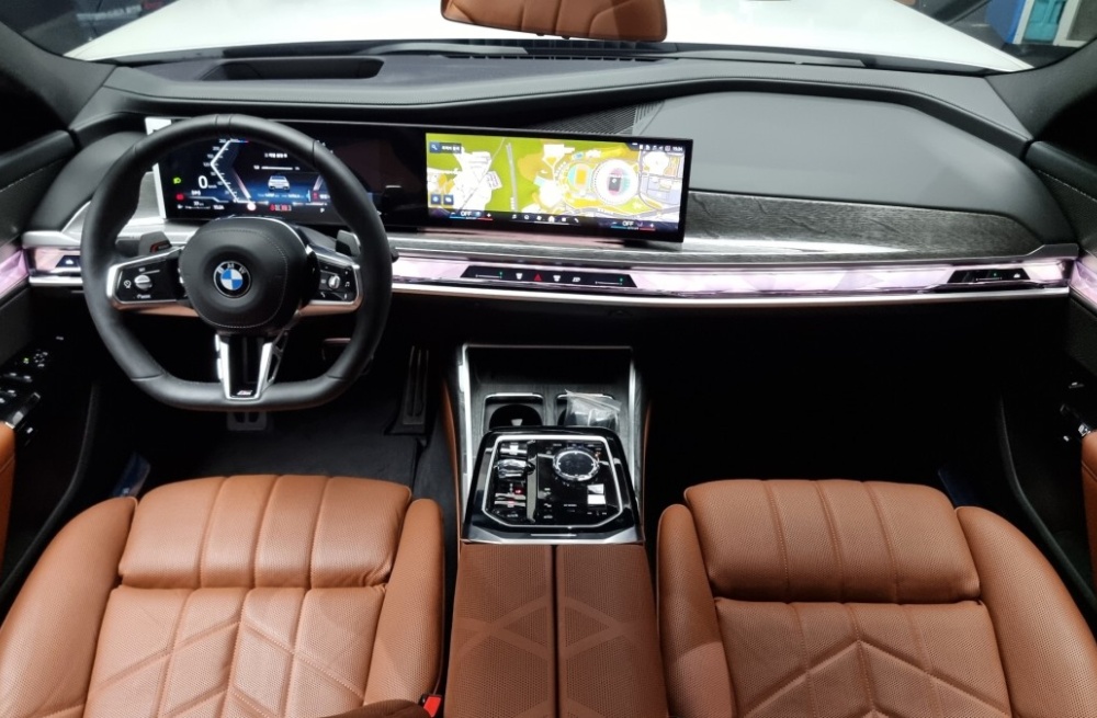 BMW 7 Series (G70)