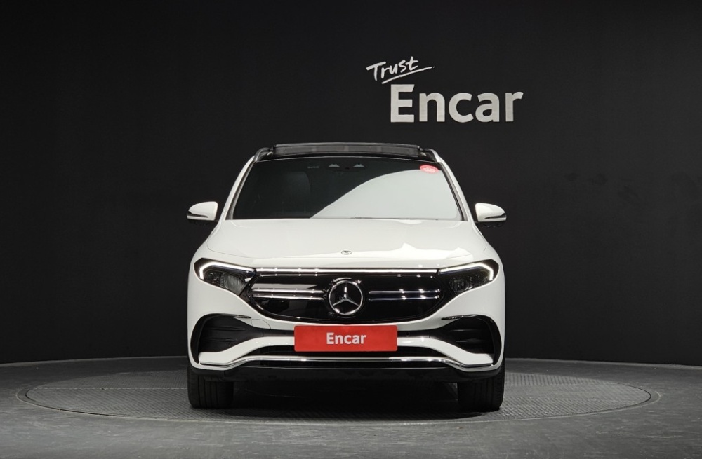 Mercedes-Benz EQA-H243