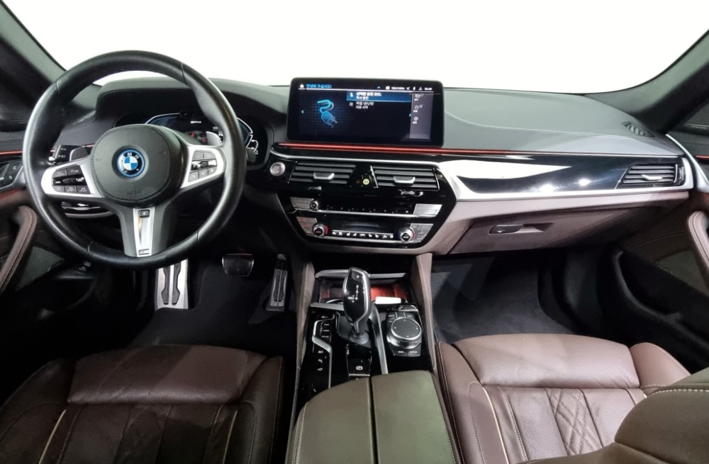 BMW 5 series (G30)