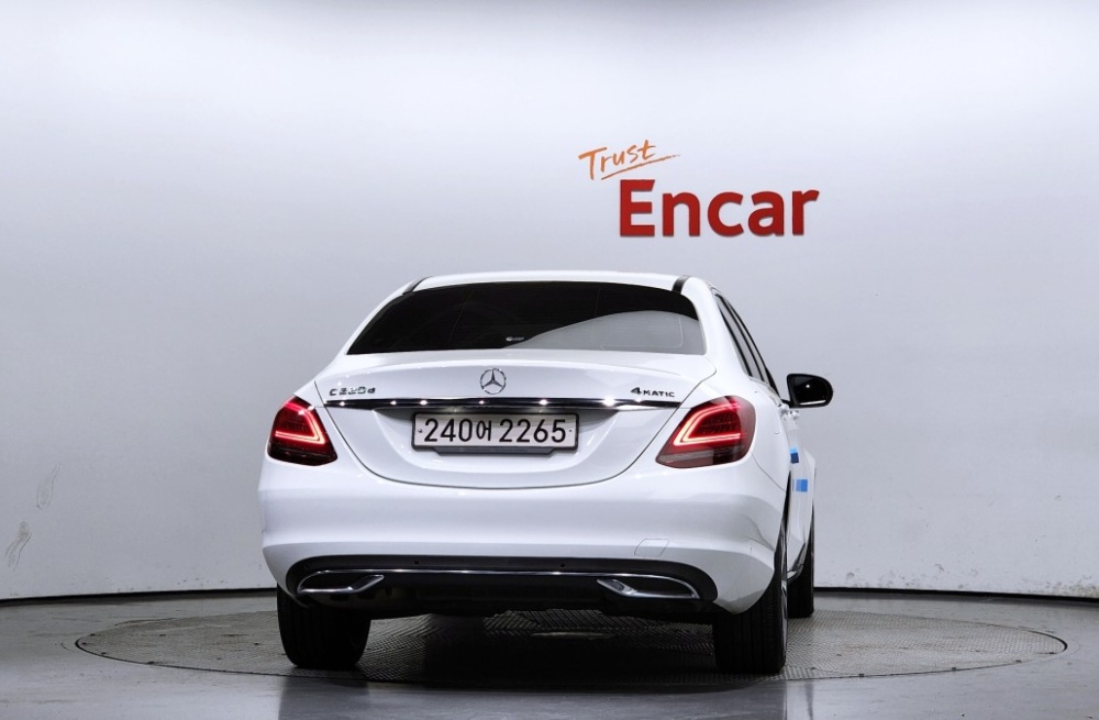 Mercedes-Benz C-Class W205
