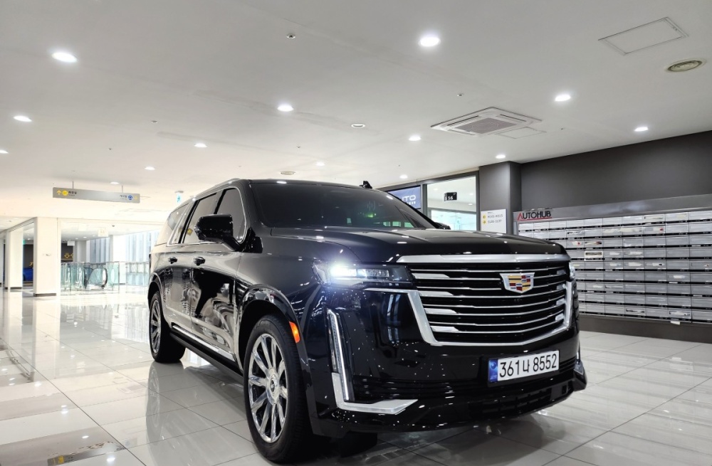 Cadillac Escalade 5th Gen