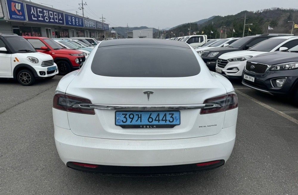 Tesla Model S