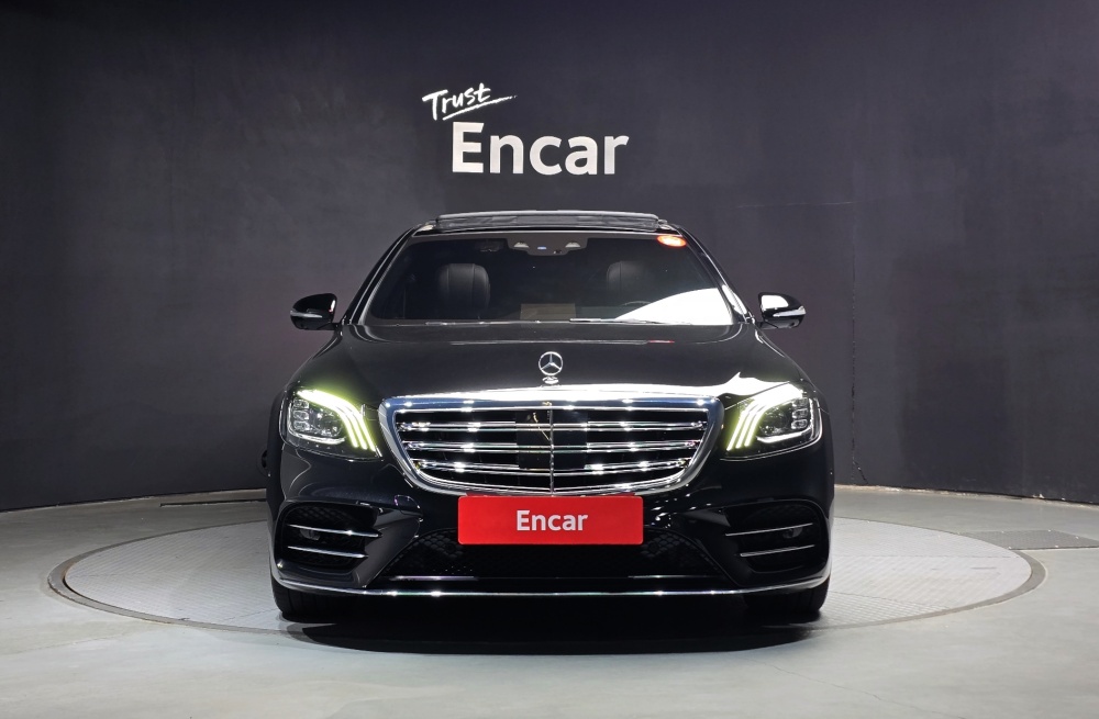 Mercedes-Benz S-Class W222