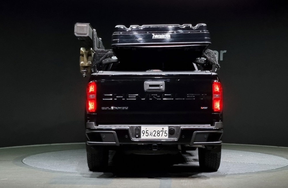 Chevrolet (GM Daewoo) real new colorado
