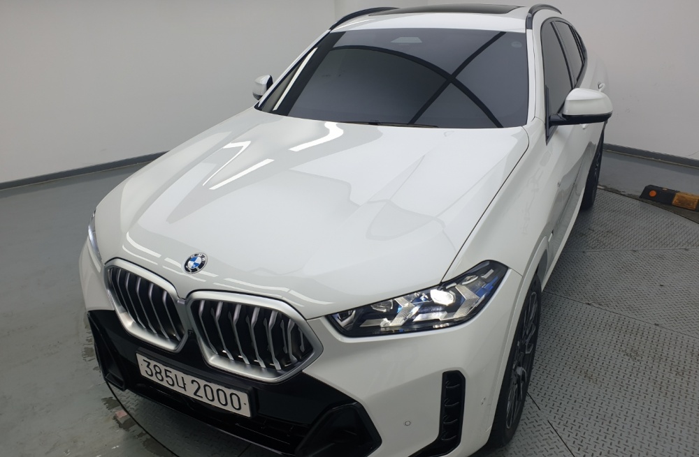 BMW X6 (G06)