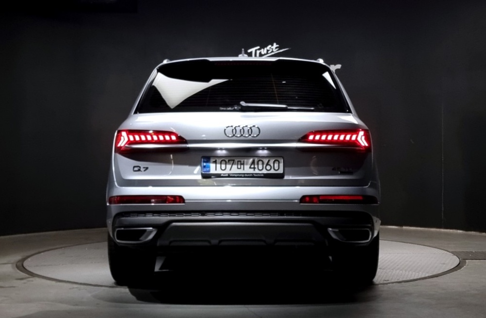 Audi Q7 (4M)