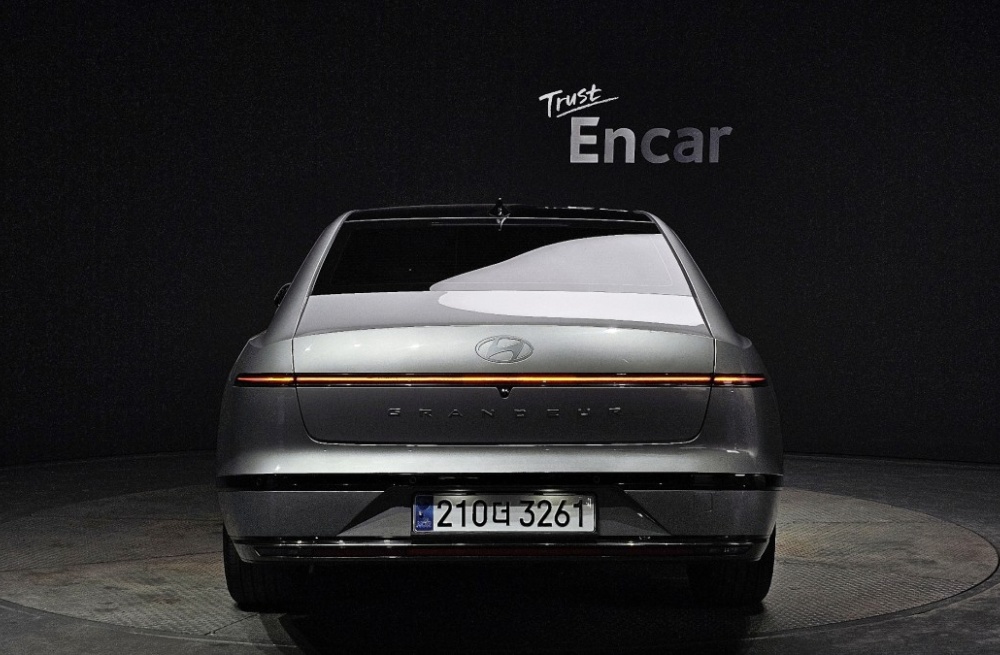Hyundai Grandeur Hybrid (GN7)
