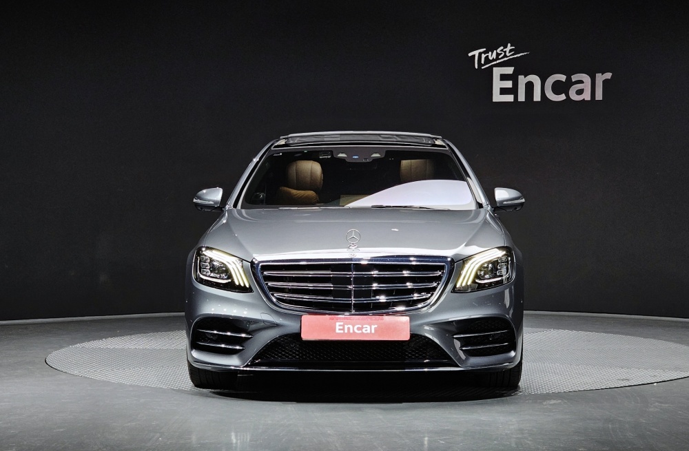 Mercedes-Benz S-Class W222