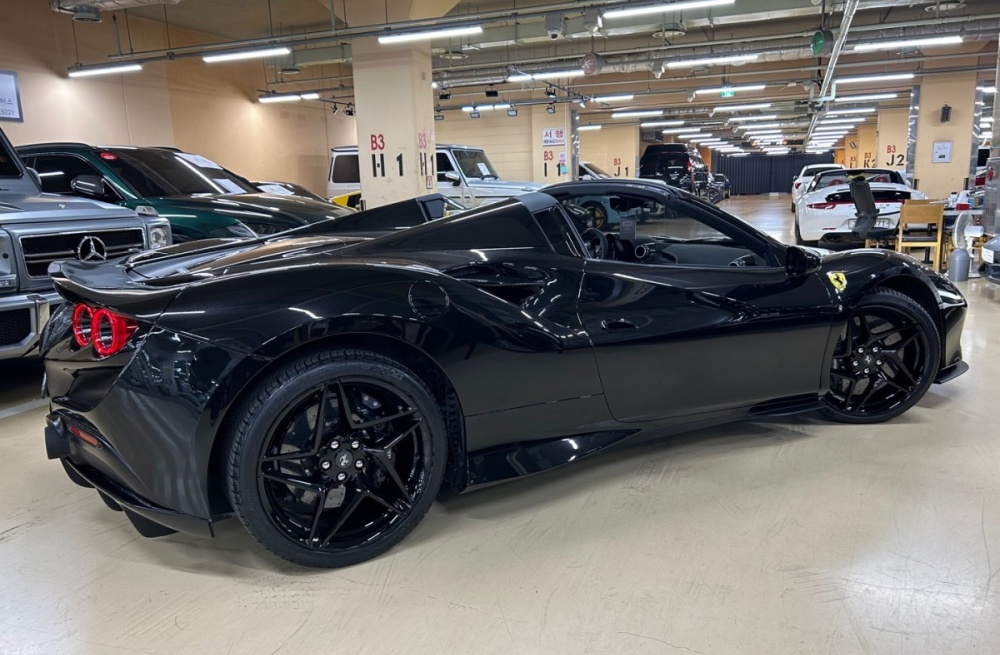 Ferrari F8 Spider