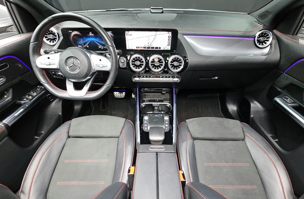 Mercedes-Benz EQA-H243