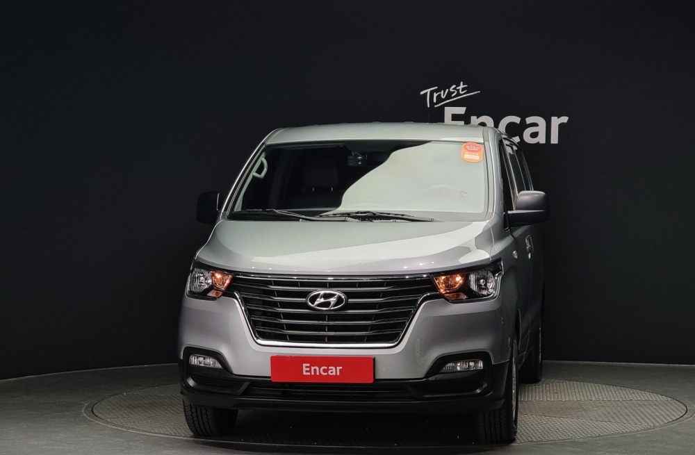 Hyundai The New Grand Starex