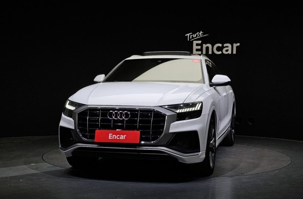 Audi Q8