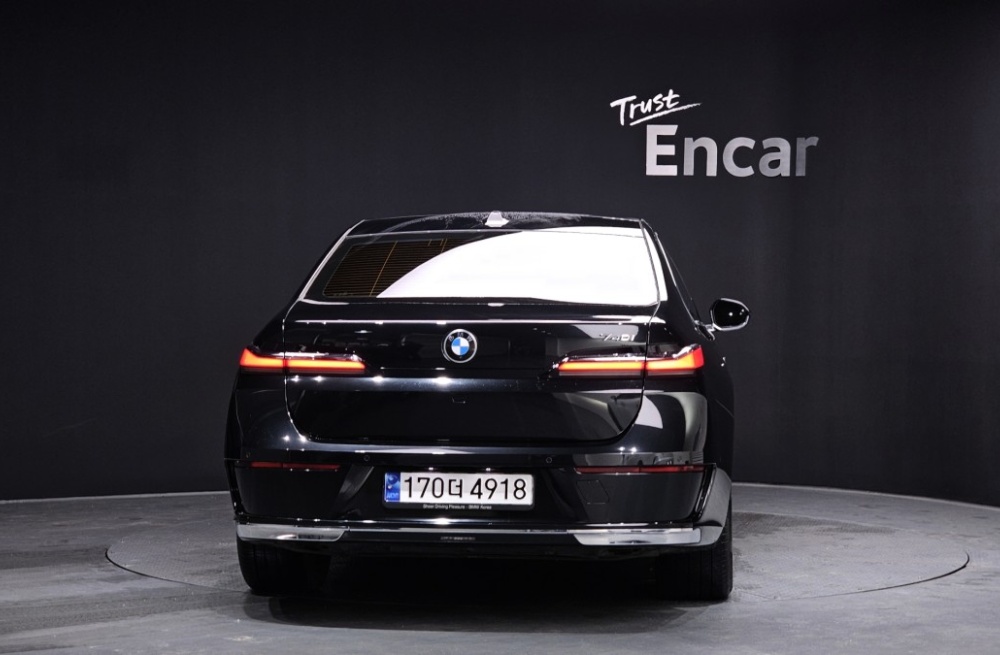 BMW 7 Series (G70)